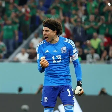 Ochoa durante a Copa 2022; goleiro de 40 anos deve atuar na Copa do Mundo