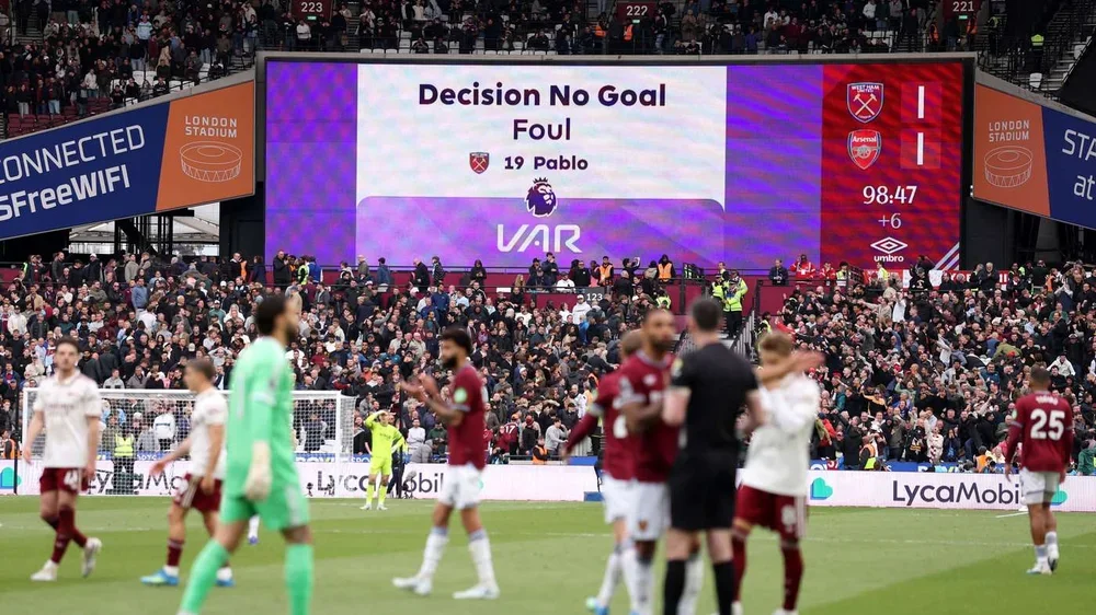 West Ham United v Arsenal - Premier League